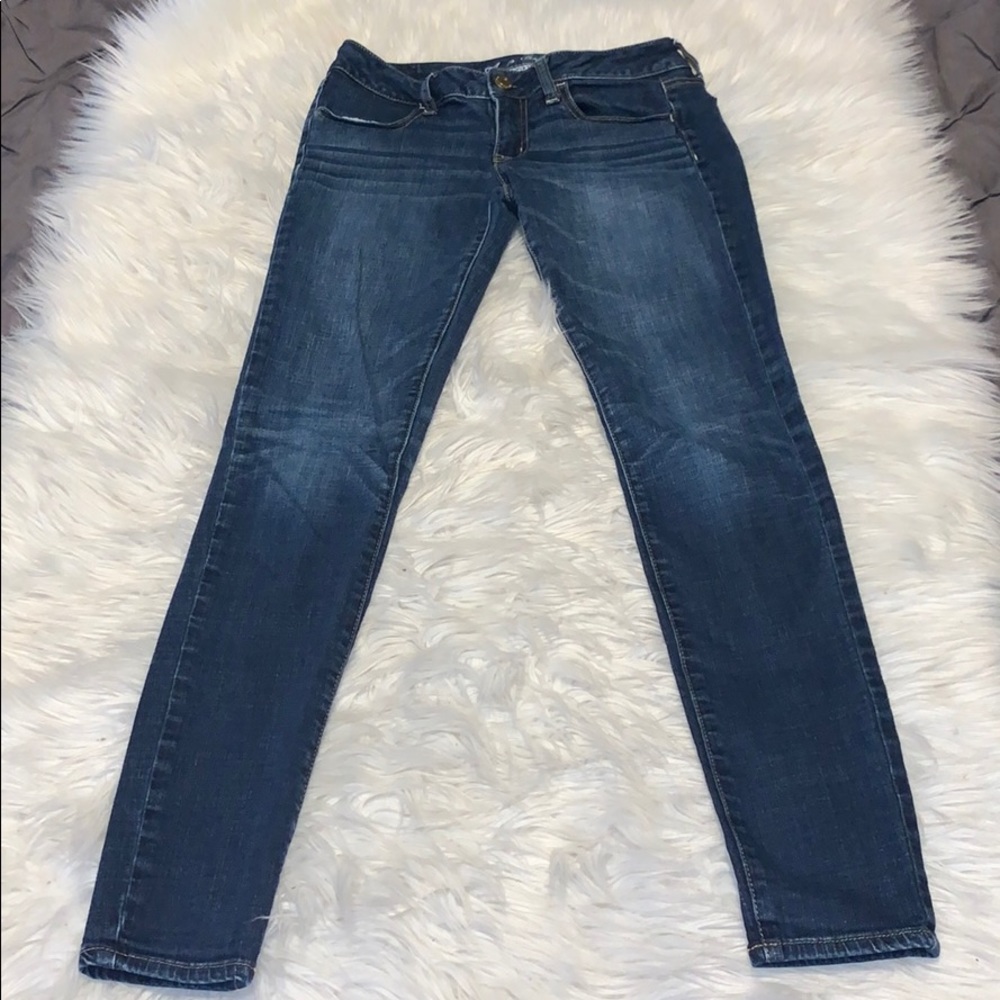 American Eagle medium wash jeggings (low-rise)